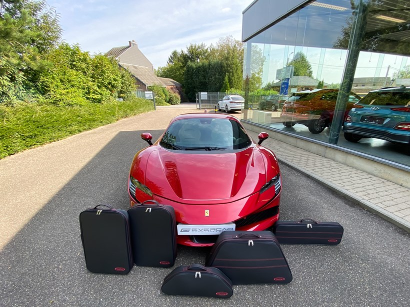 Ferrari_SF90_Roadsterbag_6