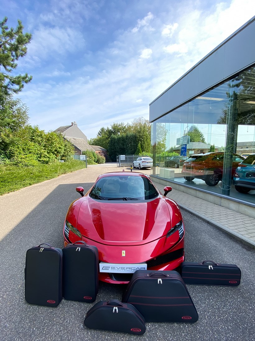 Ferrari_SF90_Roadsterbag_7