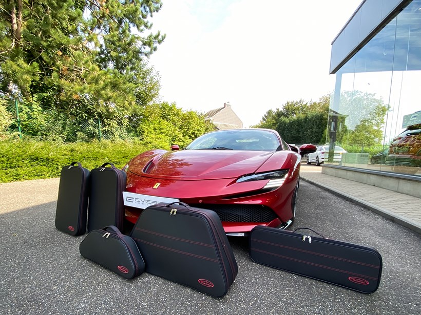 Ferrari_SF90_Roadsterbag_2